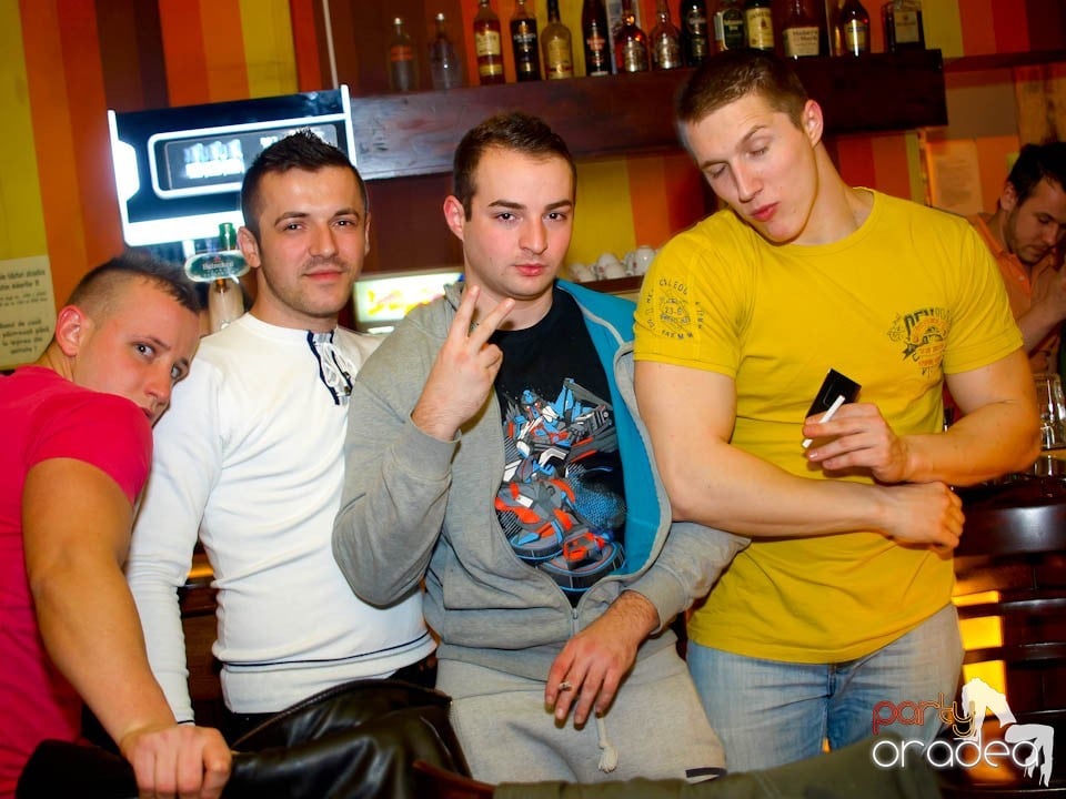 Petrecerea de sâmbătă seara în Juice, Juice