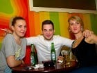 Petrecerea de sâmbătă seara în Juice