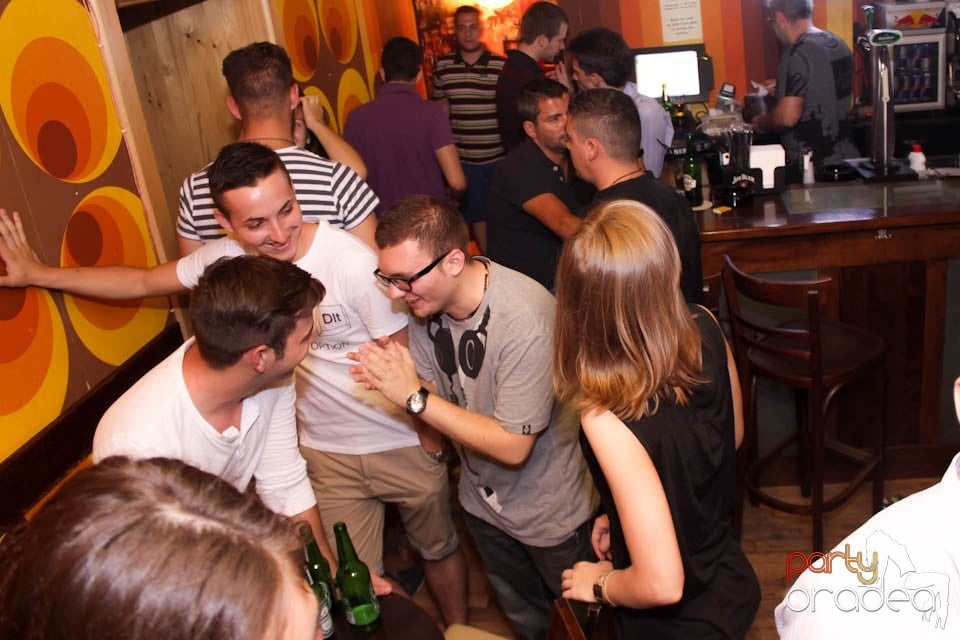 Petrecerea de vineri seara în Juice, Juice