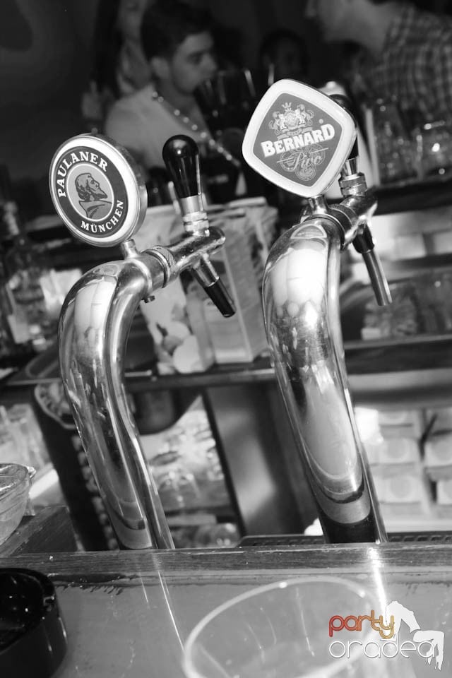 Petrecerea de vineri seara în Juice, Juice