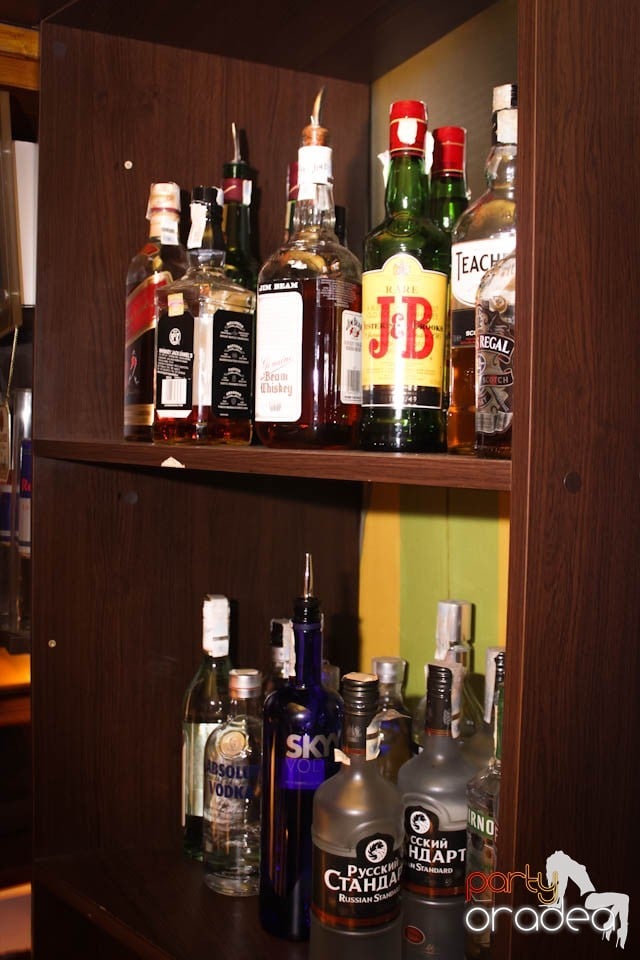 Petrecerea de vineri seara în Juice, Juice