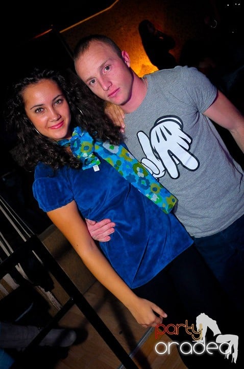 Petrecerea e în toi în Club Life, 