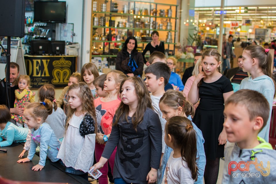 Petrecerea Iepurașilor cu Toppolina și Hapciu, Lotus Center