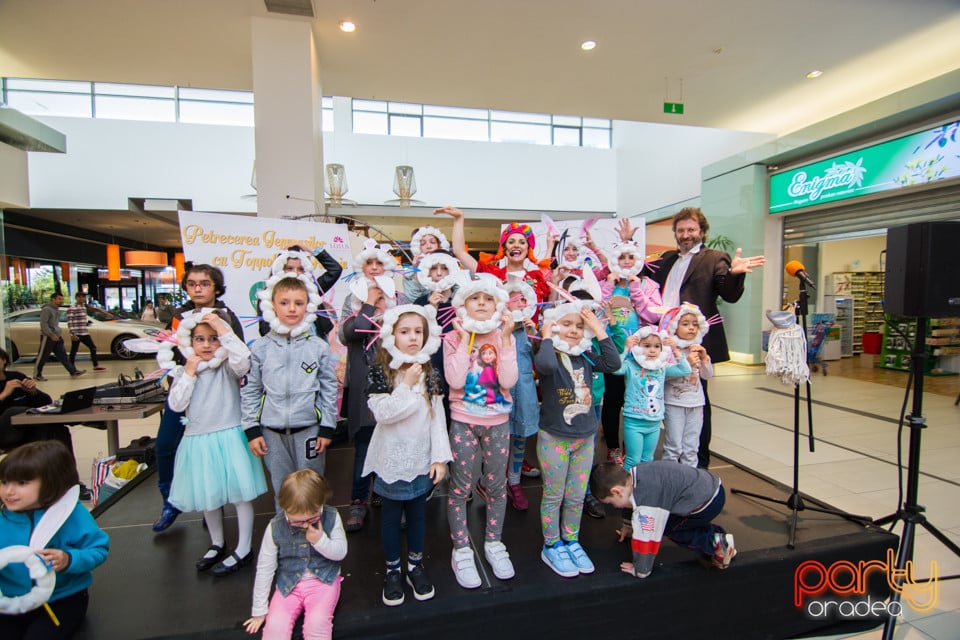 Petrecerea Iepurașilor cu Toppolina și Hapciu, Lotus Center