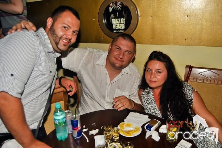 Petrecerea Kamikaze continuă, 