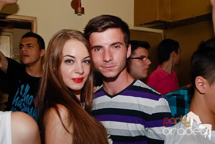 Petrecerea Kamikaze continuă, 