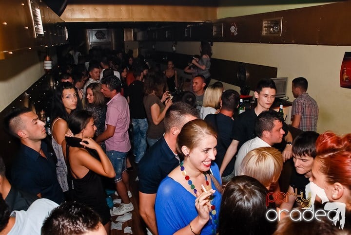 Petrecerea Kamikaze continuă, 