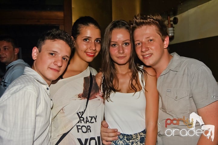 Petrecerea Kamikaze continuă, 