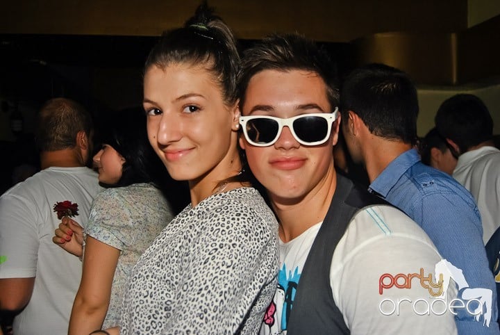 Petrecerea Kamikaze continuă, 