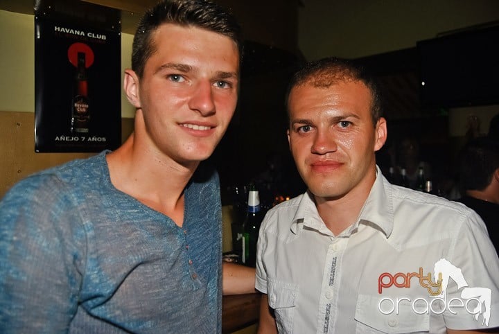 Petrecerea Kamikaze continuă, 