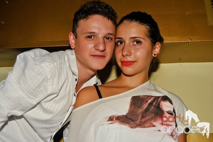 Petrecerea Kamikaze continuă, 