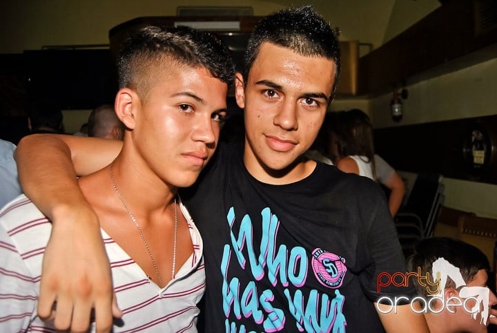 Petrecerea Kamikaze continuă, 