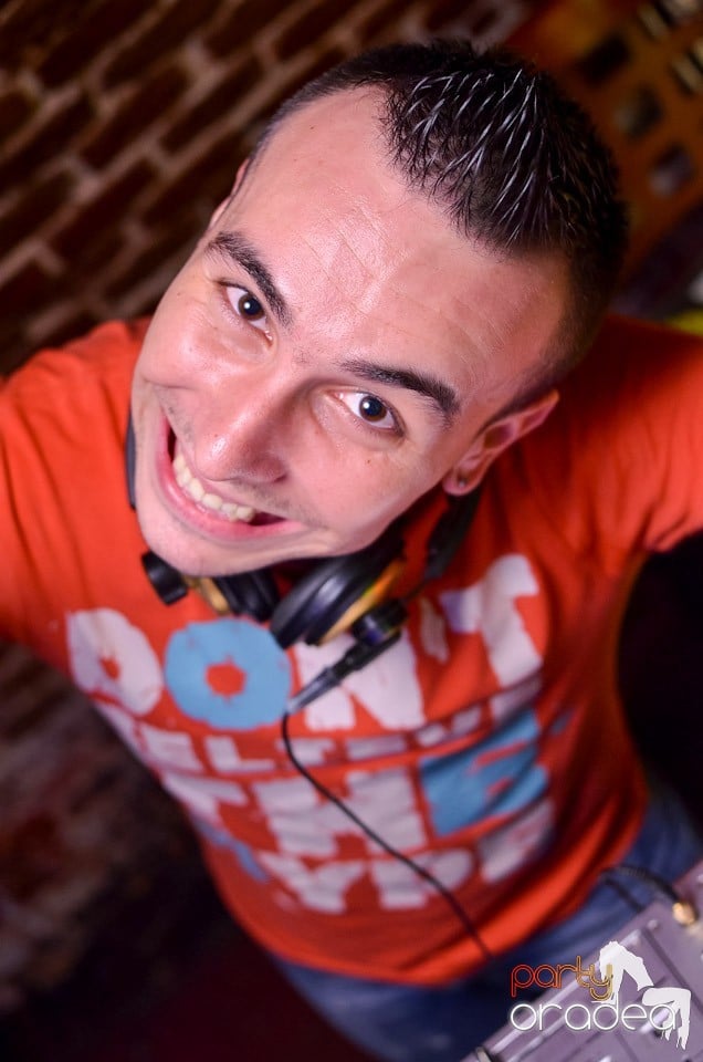 Petrecerea nu se opreşte!, 