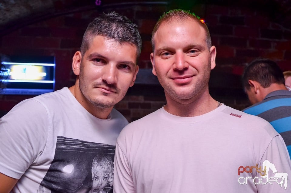 Petrecerea nu se opreşte!, 