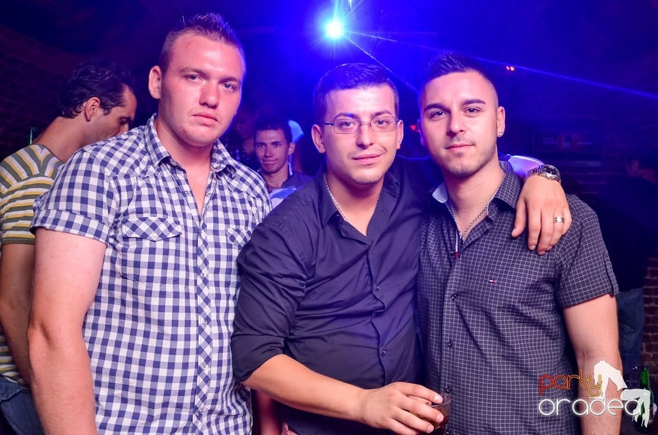 Petrecerea nu se opreşte!, 