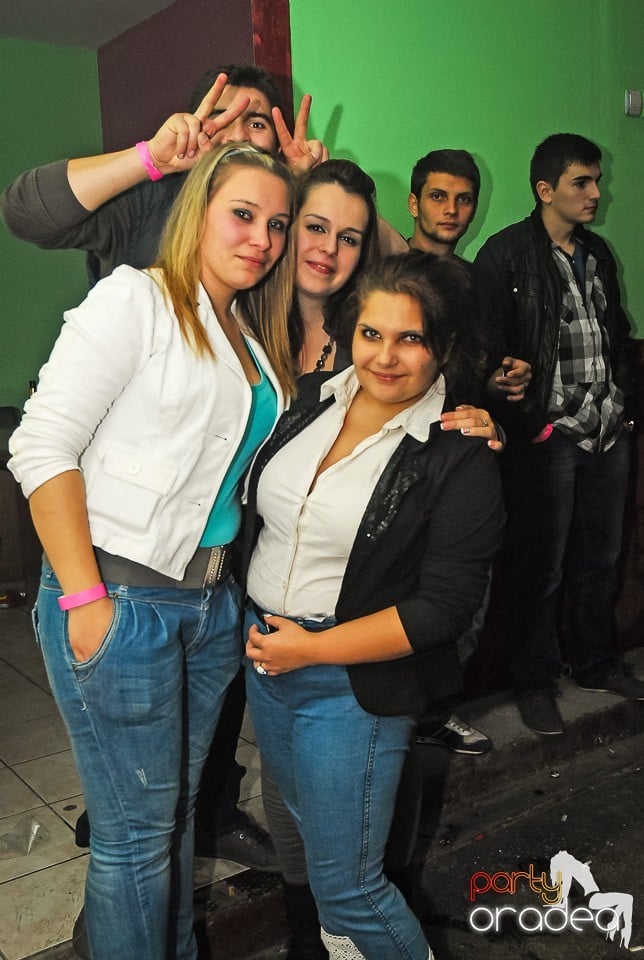 Pezsgő Party, Royal Party House