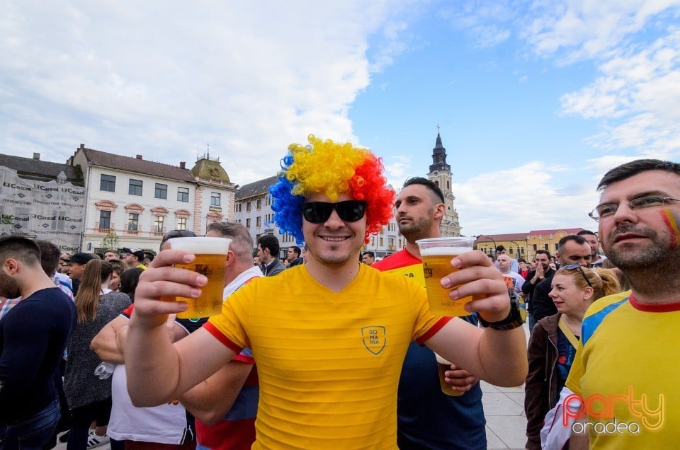 Piaţa Unirii În Timpul Meciului Cu Elveţia, Oradea