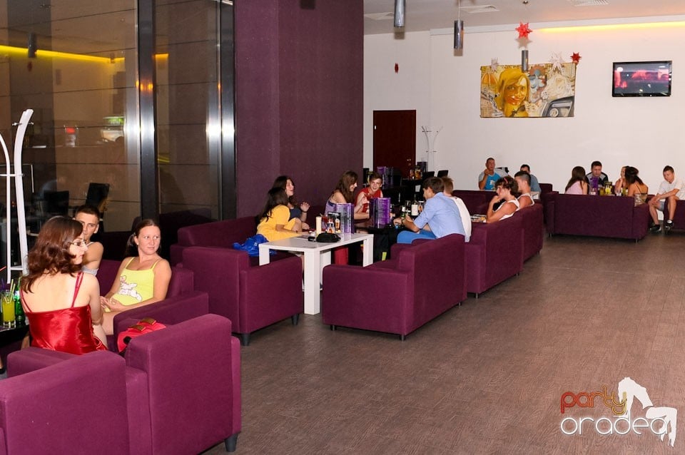 Pijama Party în Blondy's Art Café, 