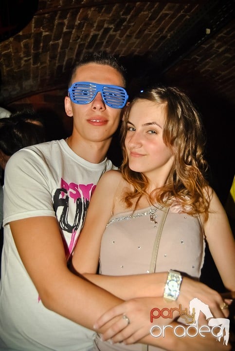 Ploaie de culoare la Club Escape, 