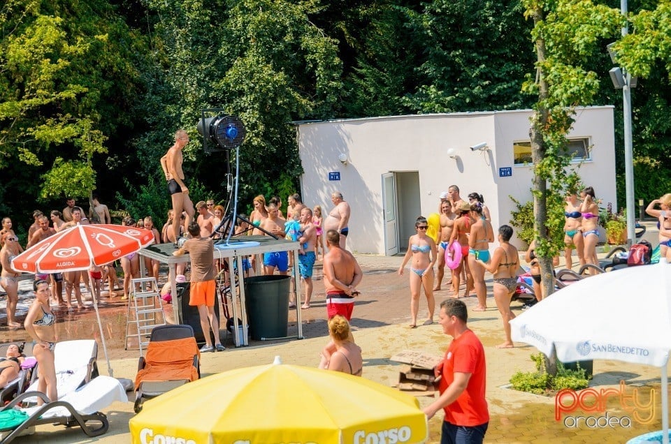 Pool Party, Hotel Internaţional