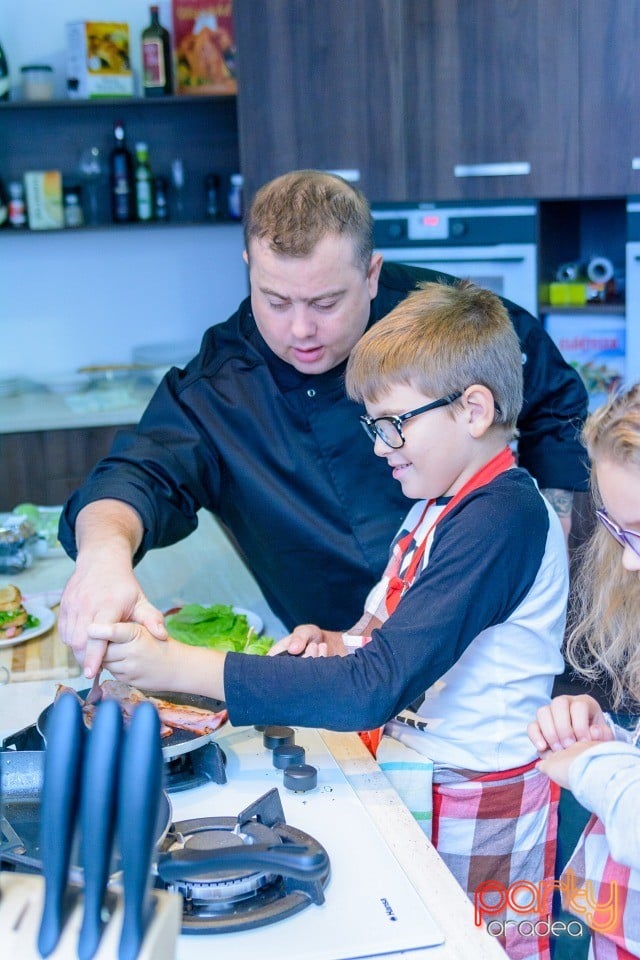 Primul Curs de Gătit pentru Copii, Centrul de Artă Culinară Oradea