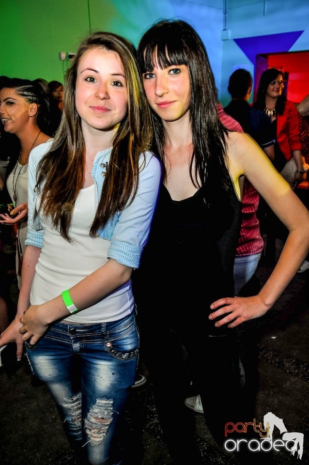 Prom Party, Royal Party House