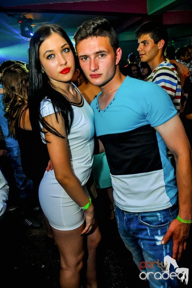 Prom Party, Royal Party House