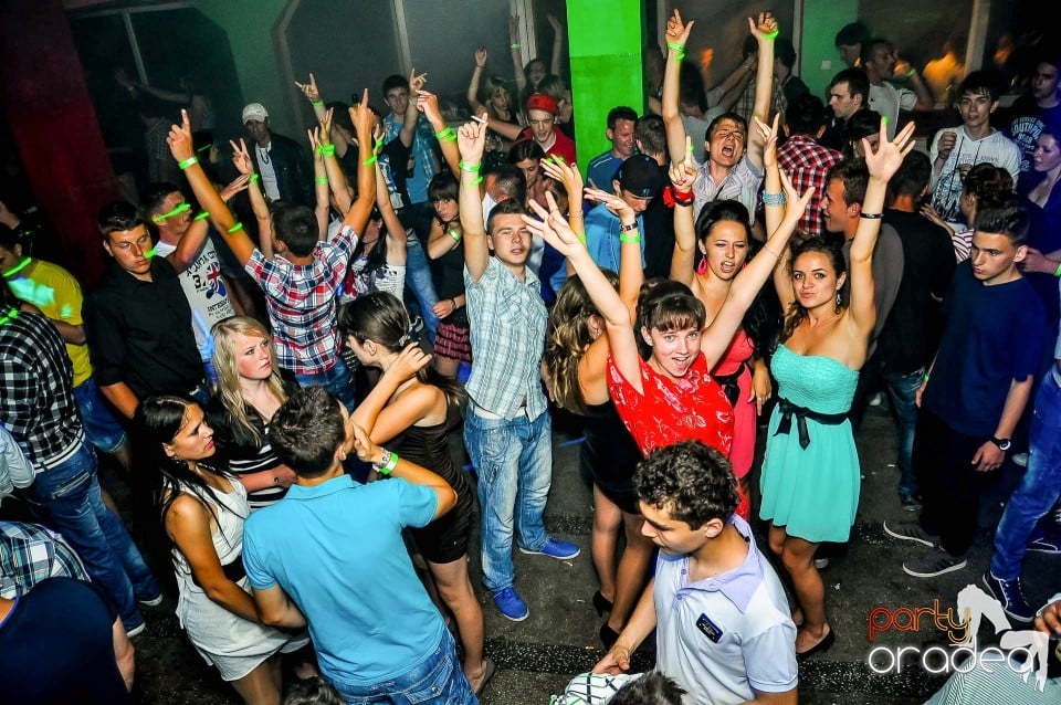 Prom Party, Royal Party House