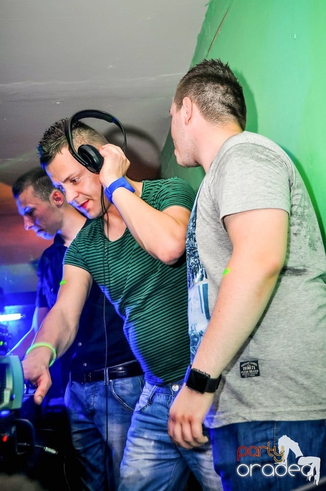 Prom Party, Royal Party House