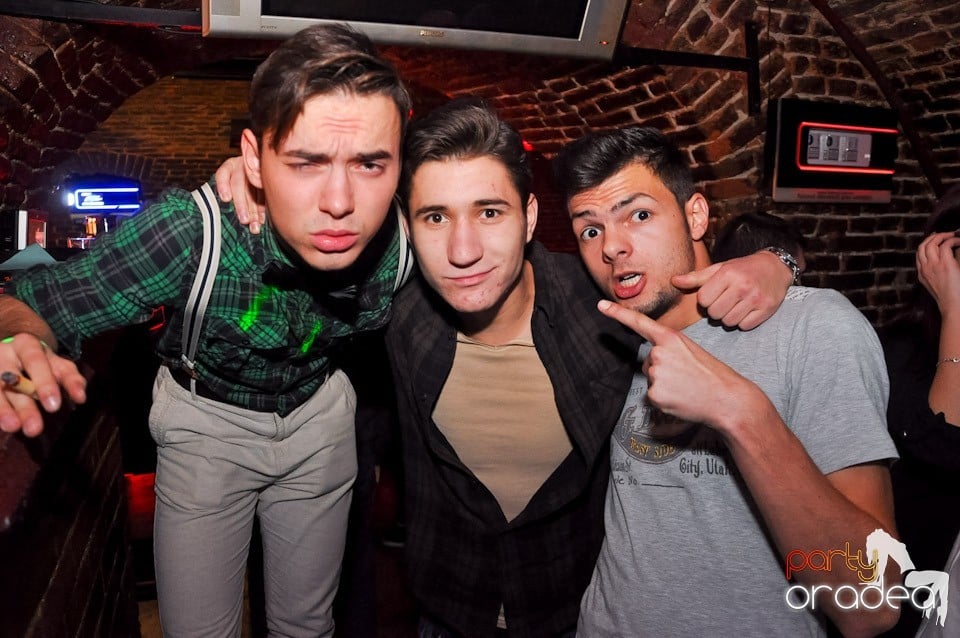 Promo Night în Club Escape, 