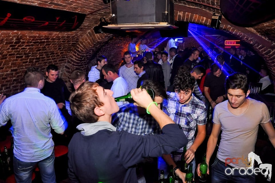 Promo Night în Club Escape, 