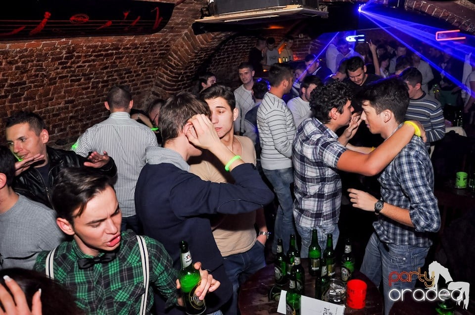 Promo Night în Club Escape, 