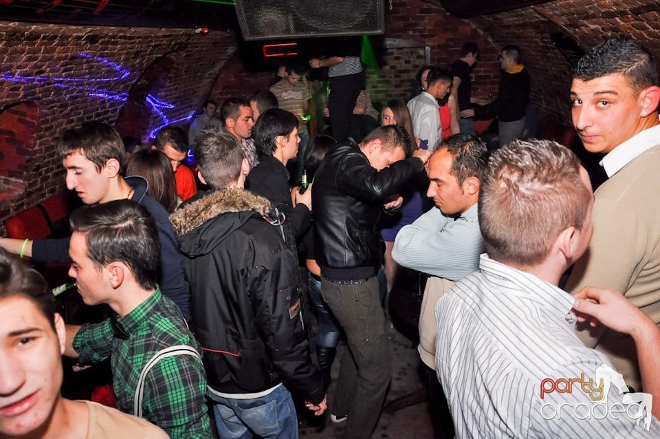 Promo Night în Club Escape, 