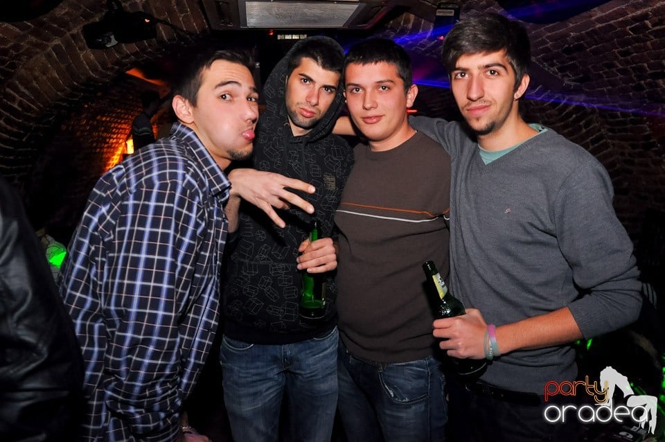 Promo Night în Club Escape, 