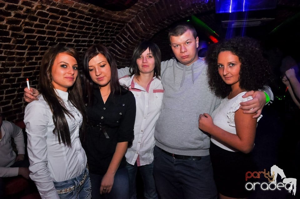 Promo Night în Club Escape, 