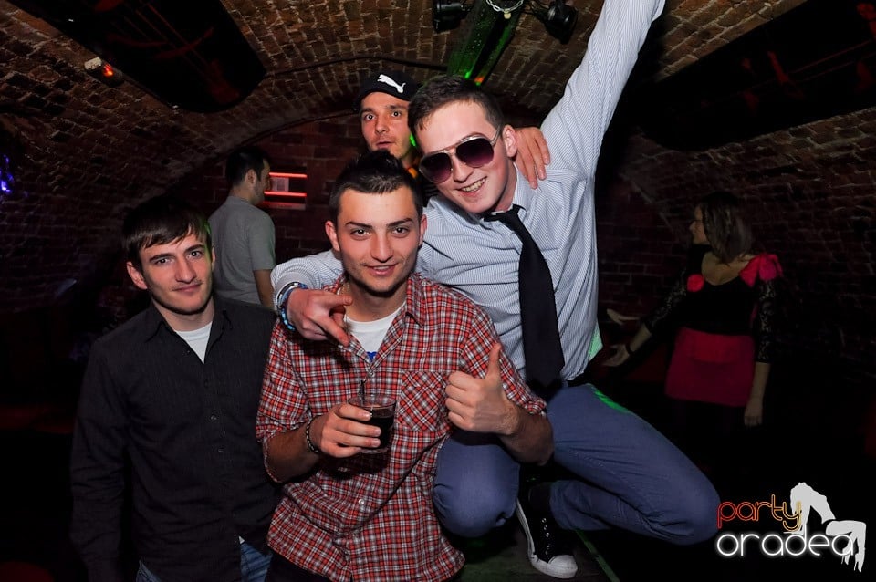 Promo Night în Club Escape, 