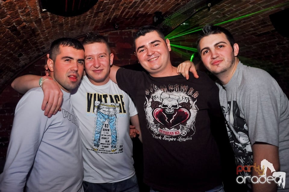 Promo Night în Club Escape, 