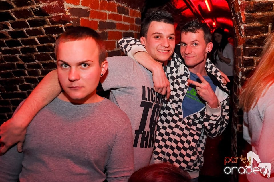 Promo Night în Club Escape, 