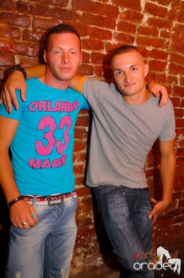 Promo Weekend continuă în Escape, 