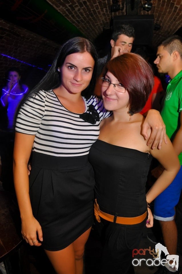 Promo Weekend continuă în Escape, 