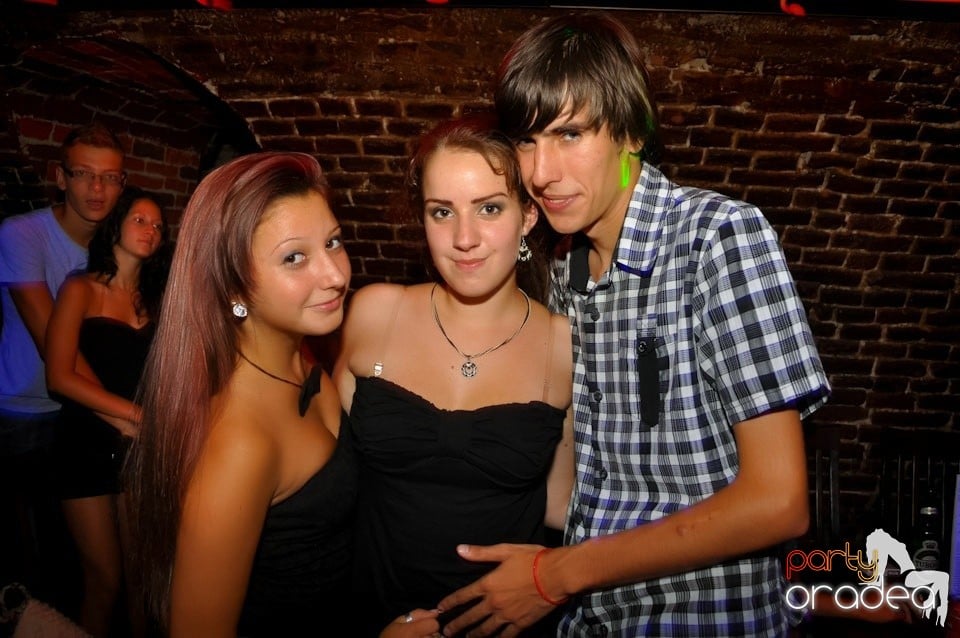 Promo Weekend continuă în Escape, 