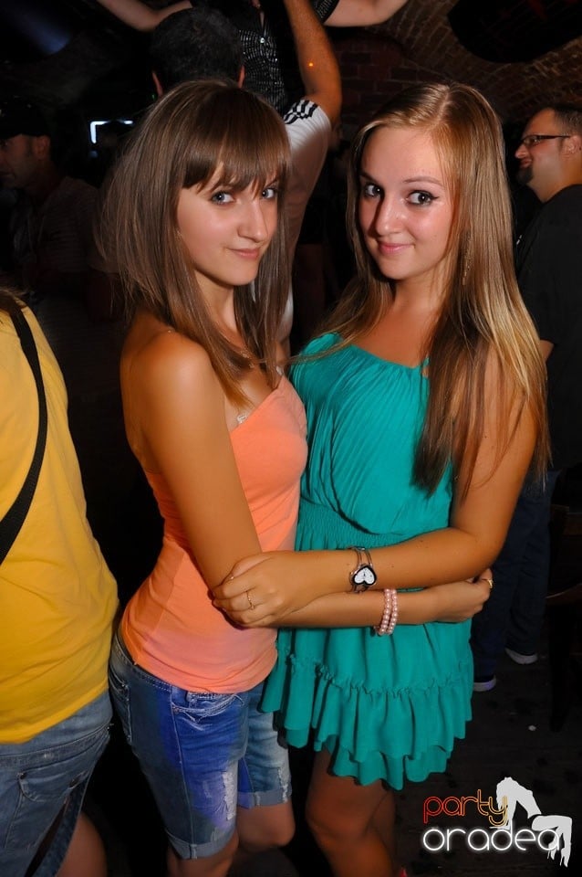 Promo Weekend continuă în Escape, 