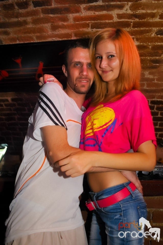 Promo Weekend continuă în Escape, 