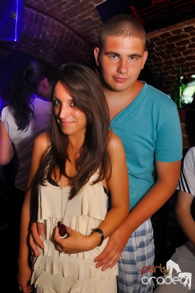 Promo Weekend continuă în Escape, 