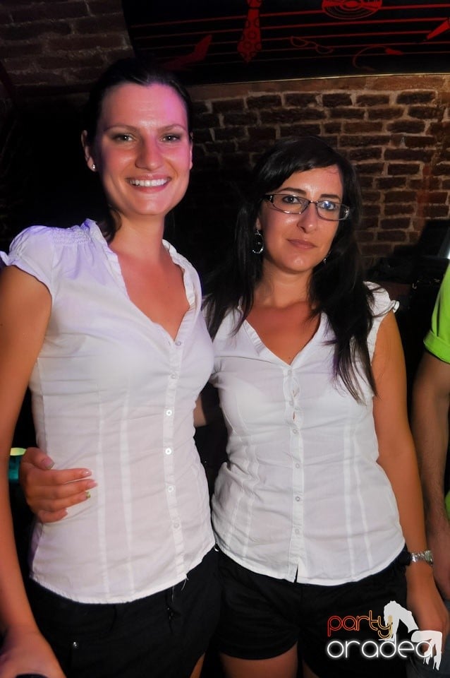 Promo Weekend continuă în Escape, 