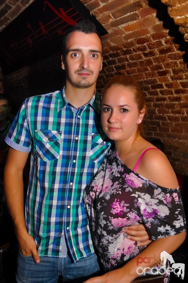 Promo Weekend continuă în Escape, 