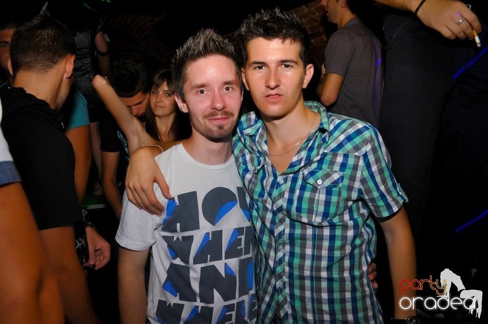 Promo Weekend continuă în Escape, 