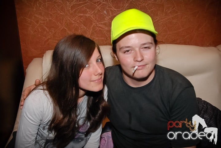 Pyjama Party în Club Seven, 