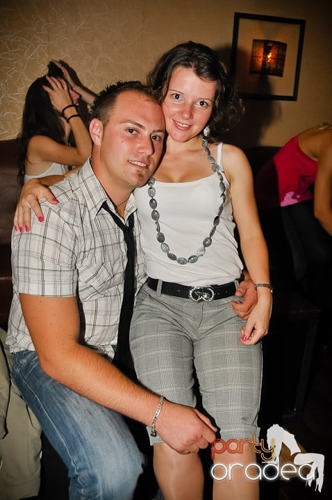 Pyjama Party în Club Seven, 