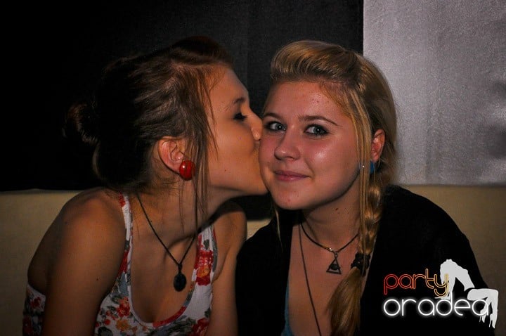 Replay Party în No Problem, 